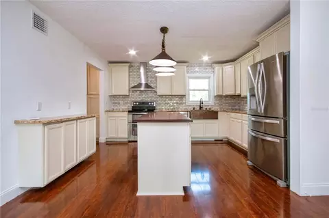 Kitchen - 2501 Lightfoot Rd, Wimauma, FL 33598 photo 4 of 4