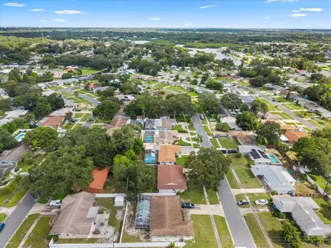 View/Area - 490 E Lake Dr, Largo, FL 33771 photo 28 of 32