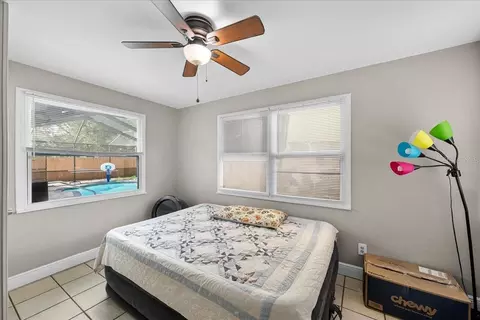 Bedroom - 490 E Lake Dr, Largo, FL 33771 photo 2 of 5