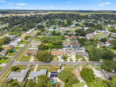 View/Area - 490 E Lake Dr, Largo, FL 33771 photo 31 of 32