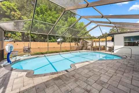 Exterior - 490 E Lake Dr, Largo, FL 33771 photo 6 of 11