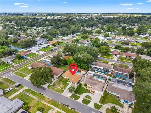 View/Area - 490 E Lake Dr, Largo, FL 33771 photo 7 of 32