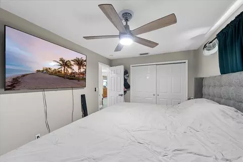 Bedroom - 490 E Lake Dr, Largo, FL 33771 photo 5 of 5