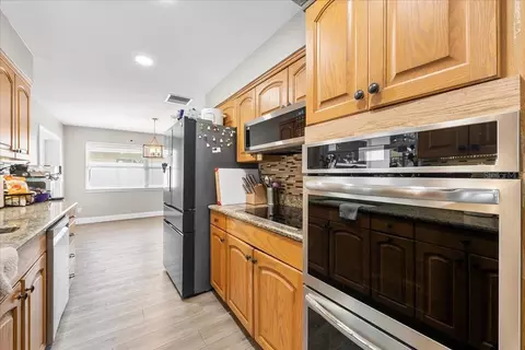 Kitchen - 490 E Lake Dr, Largo, FL 33771 photo 6 of 8