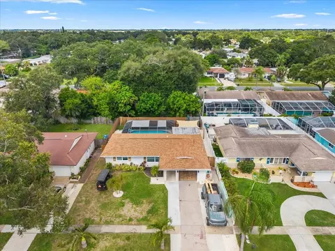 View/Area - 490 E Lake Dr, Largo, FL 33771 photo 1 of 32