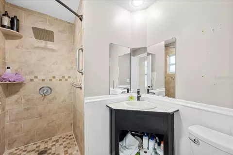 Bath - 490 E Lake Dr, Largo, FL 33771 photo 1 of 4