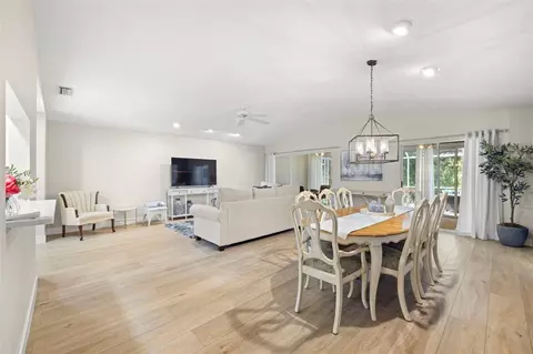 Dining - 3428 Brookridge Ln, Parrish, FL 34219 photo 2 of 4