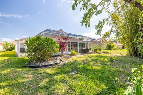 Exterior - 3428 Brookridge Ln, Parrish, FL 34219 photo 9 of 11