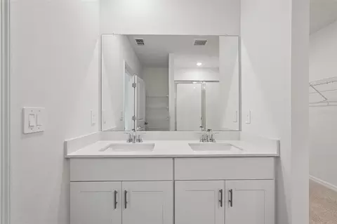 Bath - 7725 Satterfield Ter, Parrish, FL 34219 photo 2 of 4
