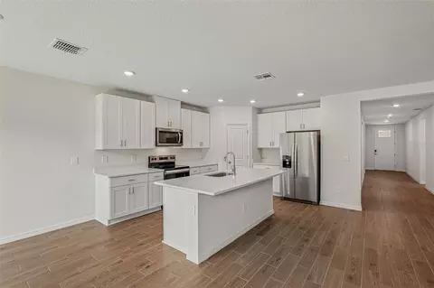 Kitchen - 7725 Satterfield Ter, Parrish, FL 34219 photo 3 of 5