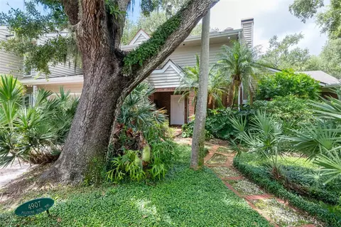 4907 Pilgrims Path Way, Tampa, FL 33611