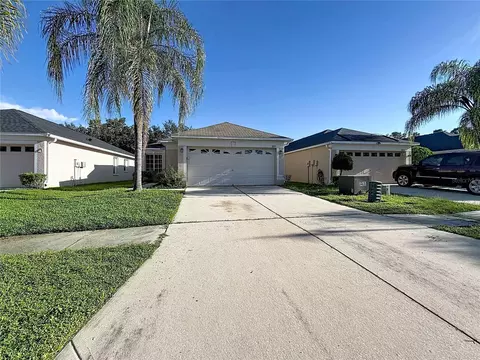 Exterior - 31225 Tagus Loop, Wesley Chapel, FL 33545 photo 4 of 7