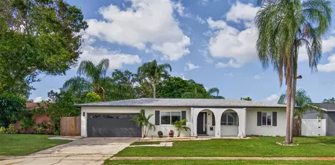 1689 Pennsylvania Ave NE, Saint Petersburg, FL 33703
