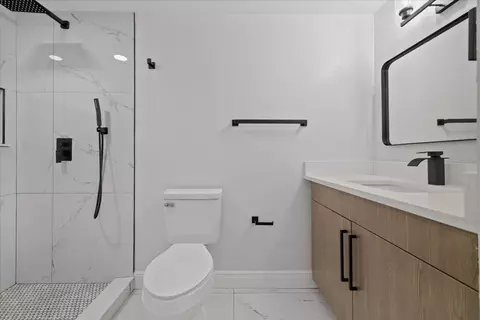 Bath - 11002 Riverview Dr, Riverview, FL 33578 photo 2 of 5