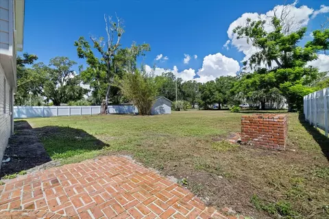 Exterior - 11002 Riverview Dr, Riverview, FL 33578 photo 6 of 9