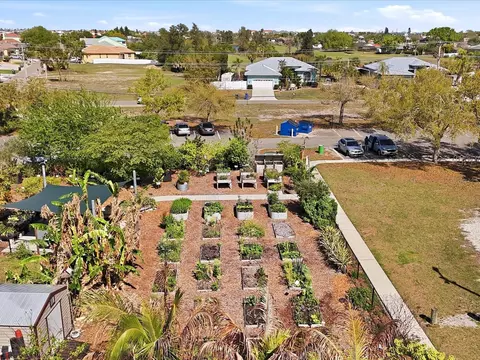 View/Area - 6002 Firefly Ln, Apollo Beach, FL 33572 photo 7 of 20