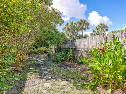 Exterior - 6002 Firefly Ln, Apollo Beach, FL 33572 photo 10 of 15