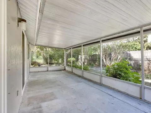Exterior - 6002 Firefly Ln, Apollo Beach, FL 33572 photo 5 of 15