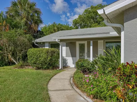 Exterior - 6002 Firefly Ln, Apollo Beach, FL 33572 photo 7 of 15