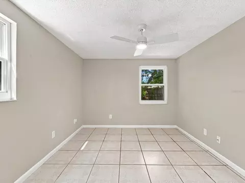 Bedroom - 6002 Firefly Ln, Apollo Beach, FL 33572 photo 1 of 4