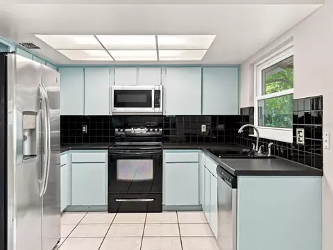 Kitchen - 6002 Firefly Ln, Apollo Beach, FL 33572 photo 1 of 4