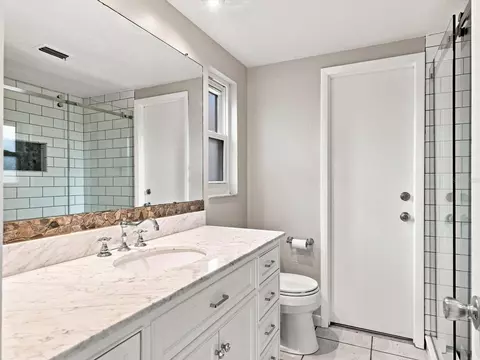 Bath - 6002 Firefly Ln, Apollo Beach, FL 33572 photo 2 of 4