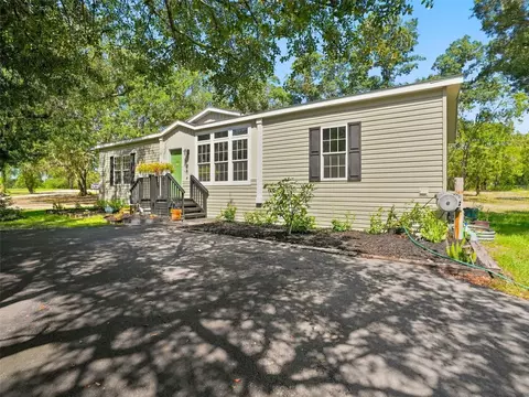 Exterior - 333 Suncoast Blvd, Spring Hill, FL 34608 photo 2 of 8