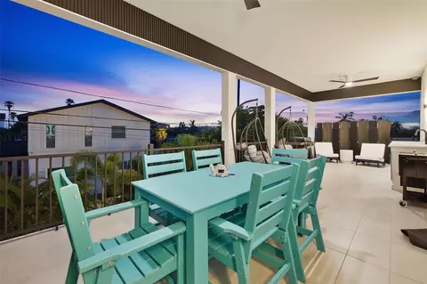 Exterior - 16210 3rd St E, Redington Beach, FL 33708 photo 3 of 14