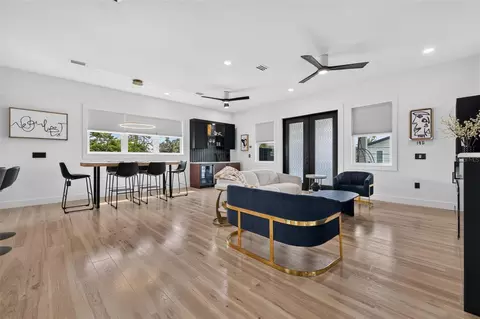Living - 16210 3rd St E, Redington Beach, FL 33708 photo 5 of 5