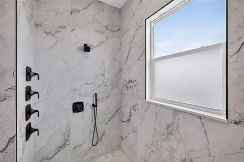 Bath - 16210 3rd St E, Redington Beach, FL 33708 photo 5 of 9