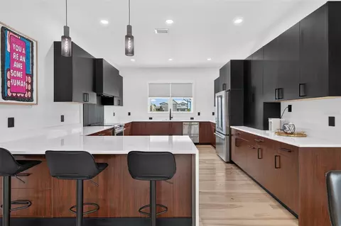 Kitchen - 16210 3rd St E, Redington Beach, FL 33708 photo 1 of 10