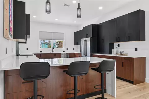 Kitchen - 16210 3rd St E, Redington Beach, FL 33708 photo 2 of 10