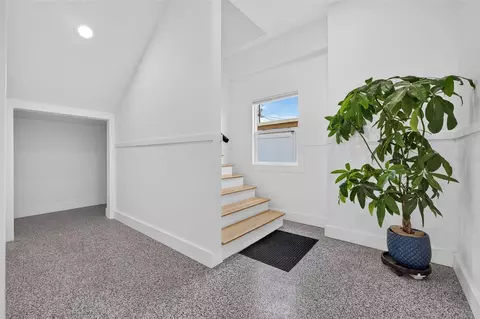 Entry Way - 16210 3rd St E, Redington Beach, FL 33708 photo 3 of 4