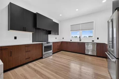 Kitchen - 16210 3rd St E, Redington Beach, FL 33708 photo 7 of 10