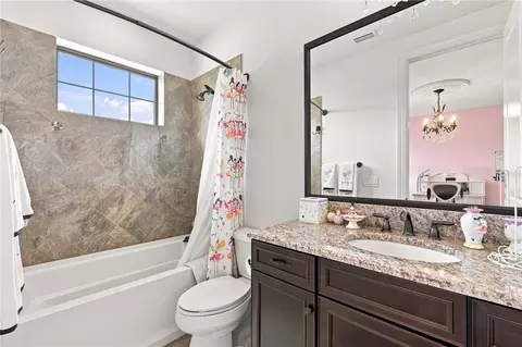 Bath - 17331 Ladera Estates Blvd, Lutz, FL 33548 photo 6 of 8