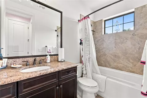 Bath - 17331 Ladera Estates Blvd, Lutz, FL 33548 photo 5 of 8
