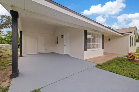 Exterior - 110 Virginia Ave, Seffner, FL 33584 photo 3 of 9