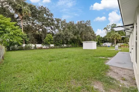 Exterior - 110 Virginia Ave, Seffner, FL 33584 photo 4 of 9