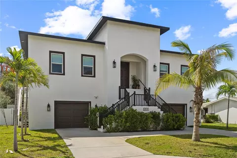 6611 Blue Heron Dr S, Saint Petersburg, FL 33707