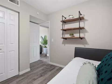 Bedroom - 6366 Talbot Cir, Spring Hill, FL 34606 photo 2 of 6