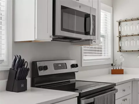 Kitchen - 6366 Talbot Cir, Spring Hill, FL 34606 photo 5 of 5
