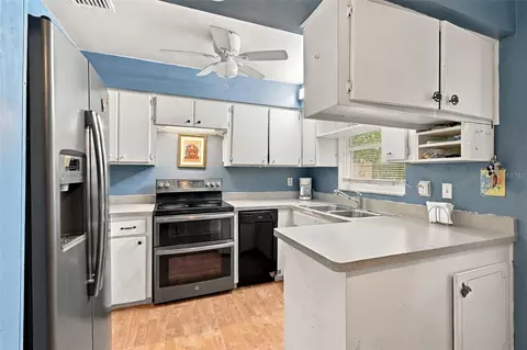 Kitchen - 1069 Stillwater Ave, Spring Hill, FL 34606 photo 1 of 5