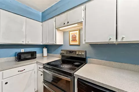 Kitchen - 1069 Stillwater Ave, Spring Hill, FL 34606 photo 5 of 5