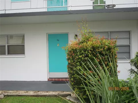 5945 21st St N #5, Saint Petersburg, FL 33714