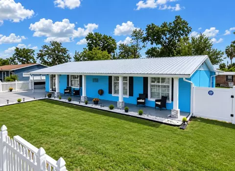 39352 Lincoln Ave, Zephyrhills, FL 33542