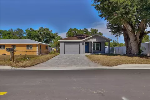 Exterior - 1013 13th St E, Bradenton, FL 34208 photo 5 of 8