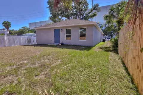 Exterior - 1013 13th St E, Bradenton, FL 34208 photo 8 of 8