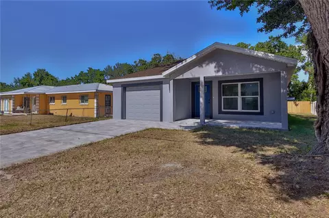 Exterior - 1013 13th St E, Bradenton, FL 34208 photo 2 of 8