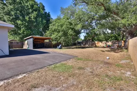 Exterior - 6007 12th St E, Bradenton, FL 34203 photo 4 of 5