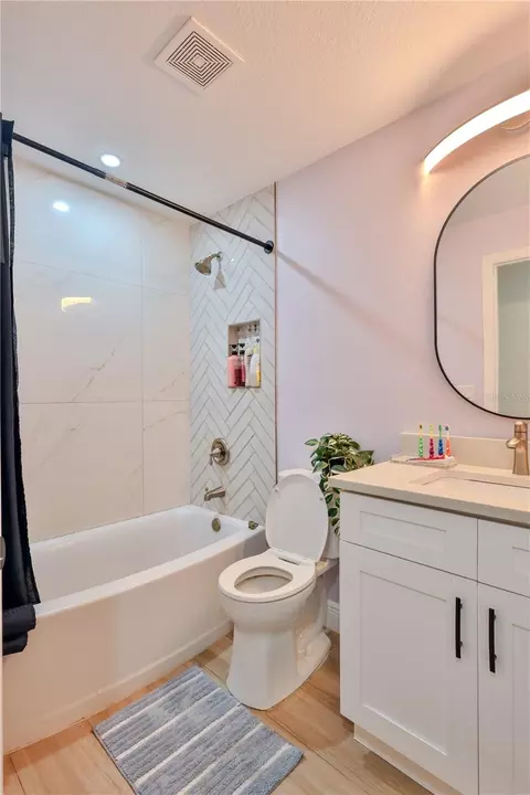 Bath - 6007 12th St E, Bradenton, FL 34203 photo 4 of 5